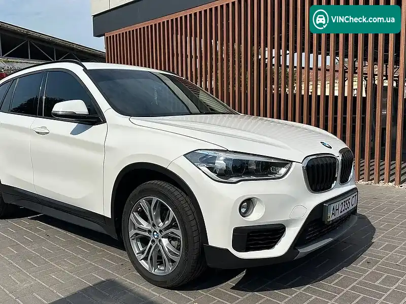 BMW X1 2017, фото з оголошення 2 з 8, VIN WBAHT710805J37978