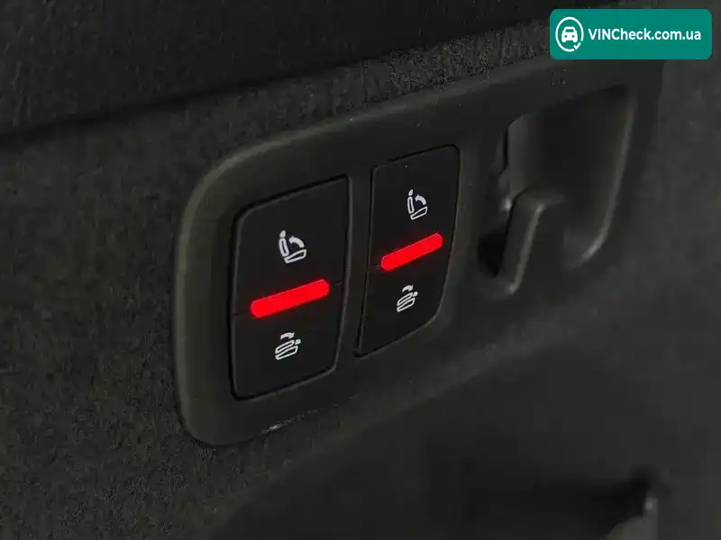 Audi Q7 2020, фото з оголошення 2 з 21, VIN WA1AXAF77LD003544