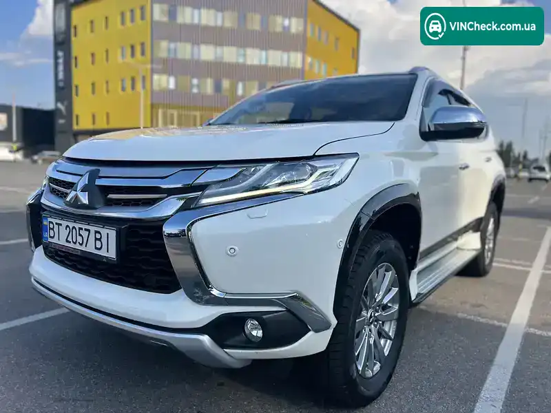 Mitsubishi Pajero Sport 2016, фото з оголошення 1 з 20, VIN MMCGUKS10HHZ00215