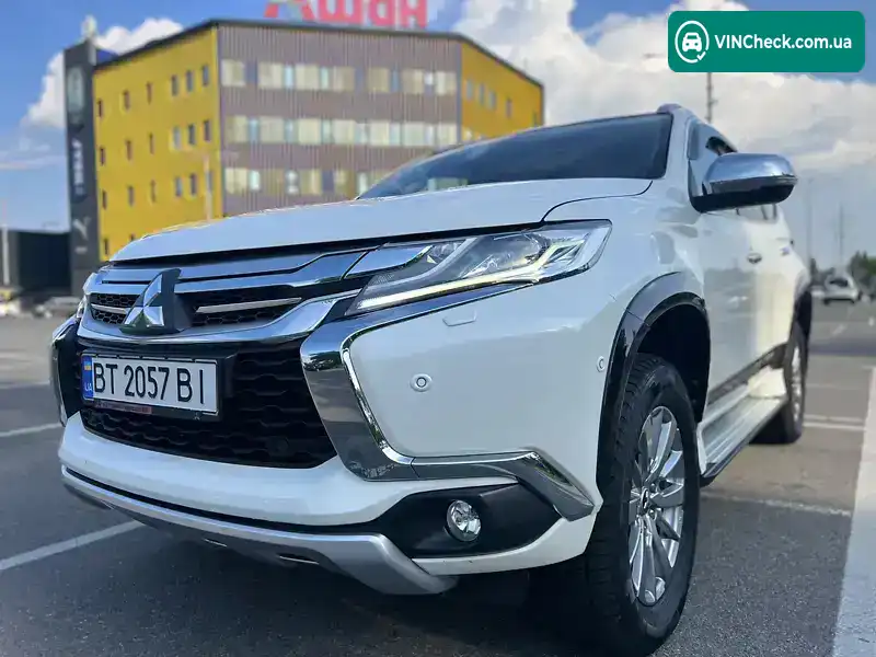 Mitsubishi Pajero Sport 2016, фото з оголошення 2 з 20, VIN MMCGUKS10HHZ00215