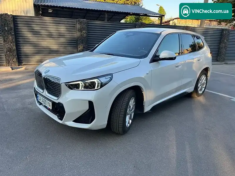 BMW iX1 2024, фото з оголошення 2 з 20, VIN WBY71EG0905Z99881