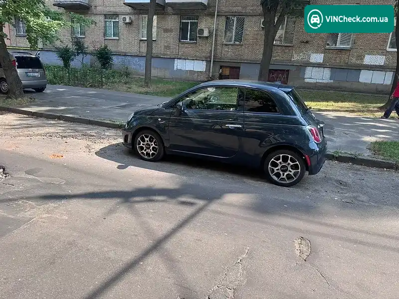 Fiat 500 2018, фото з оголошення 2 з 15, VIN 3C3CFFKH7JT377788