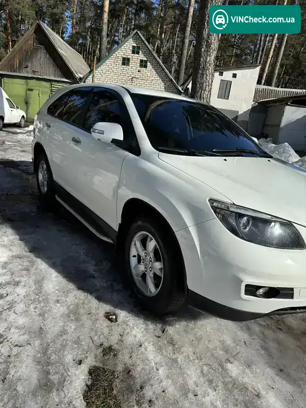 BYD S6 2013, фото з оголошення 2 з 16, VIN LC0C14DGXE1000734
