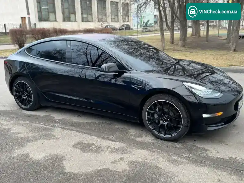 Tesla Model 3 2018, фото з оголошення 2 з 13, VIN 5YJ3E1EB9JF150450