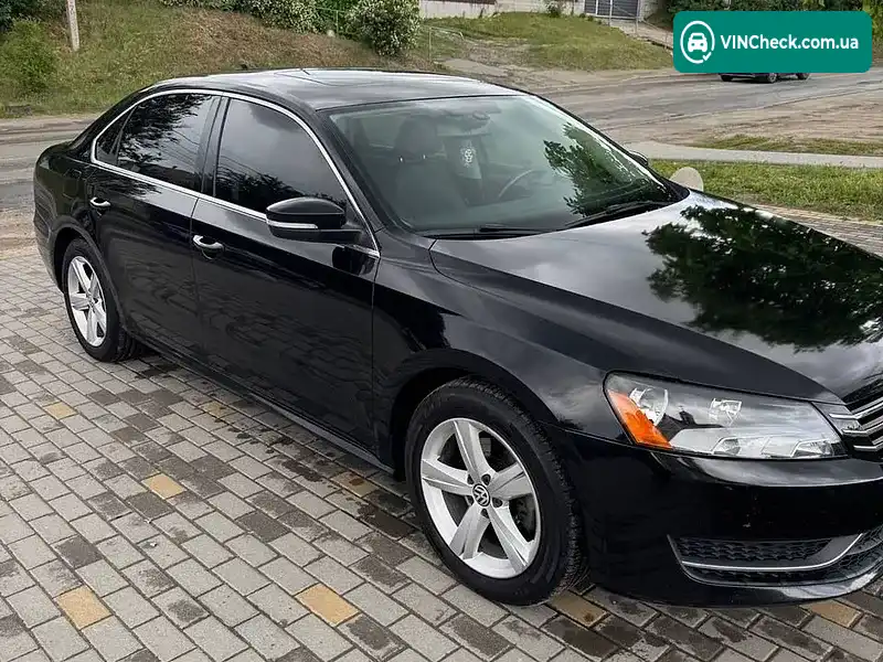 Volkswagen Passat 2012, фото з оголошення 1 з 13, VIN 1VWBH7A34DC009255