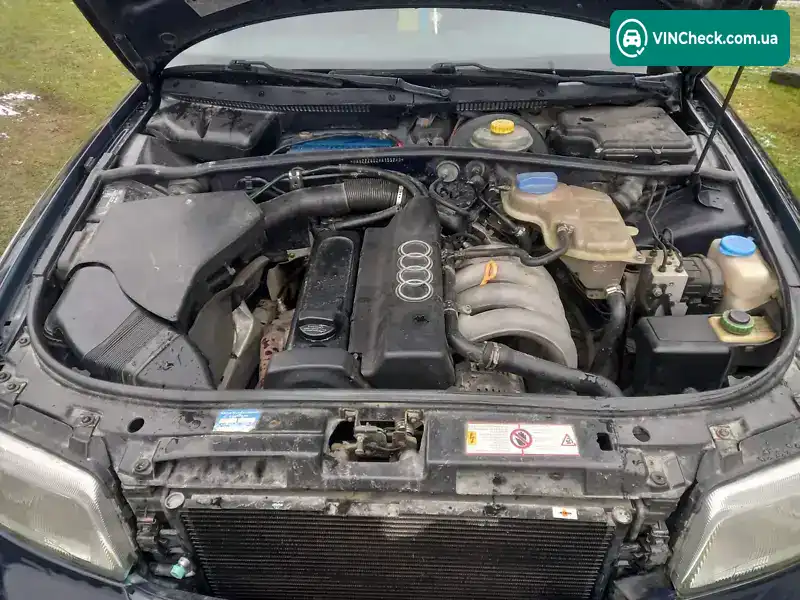 Audi A4 1997, фото з оголошення 2 з 9, VIN WAUZZZ8DZVA155243