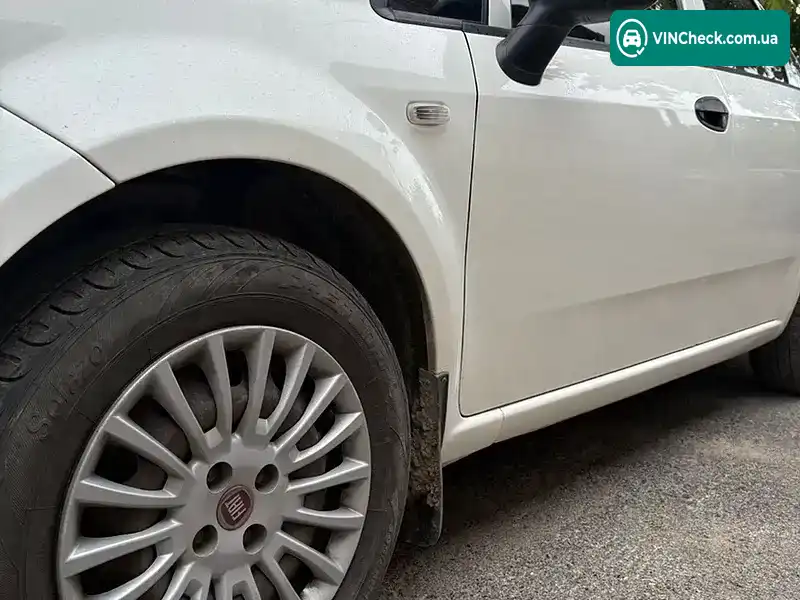 Fiat Linea 2012, фото з оголошення 2 з 21, VIN ZFA32300003178591