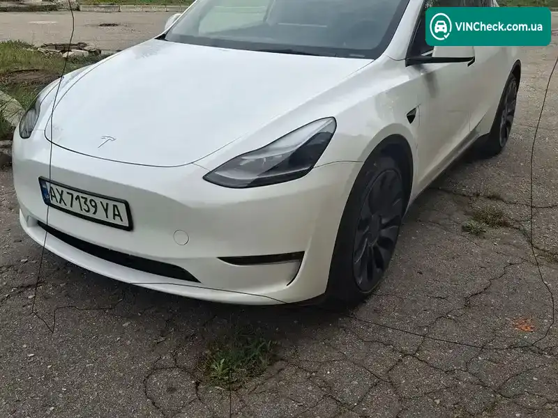 Tesla Model Y 2024, фото з оголошення 2 з 16, VIN 7SAYGDEF0RA266605