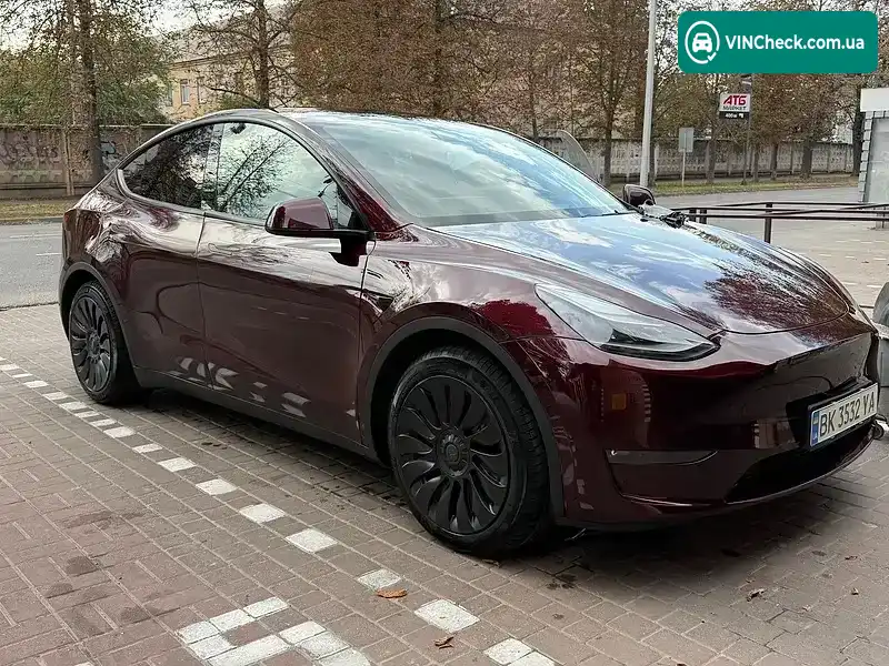 Tesla Model Y 2023, фото з оголошення 2 з 11, VIN XP7YGCEK8PB176136