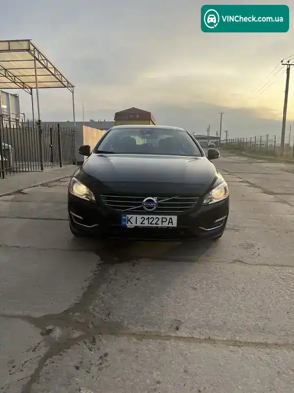 Volvo S60 2016, фото з оголошення 2 з 14, VIN YV126MFJ7G2407868