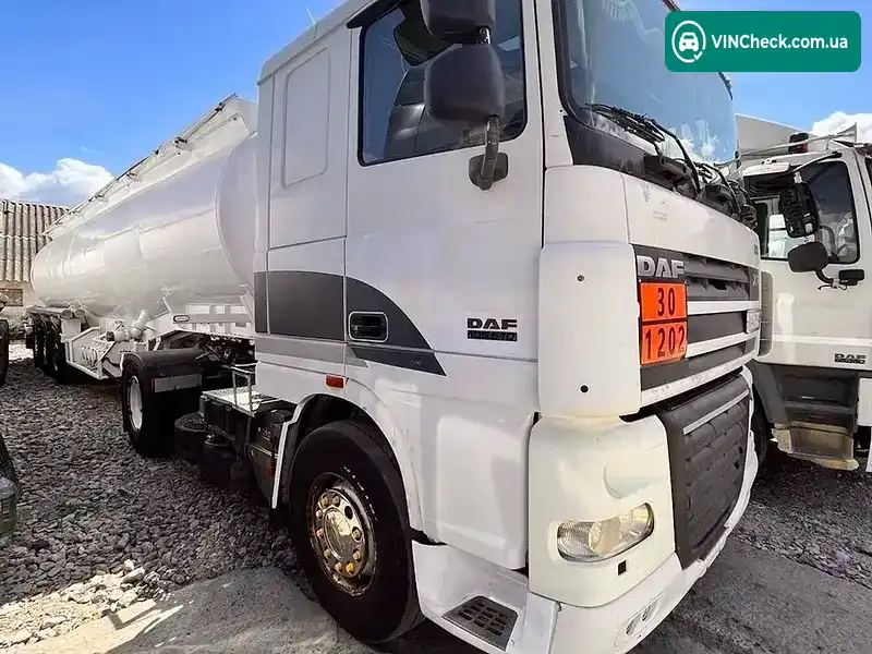 DAF XF 105 2011, фото з оголошення 2 з 4, VIN XLRTE47MS0E931212