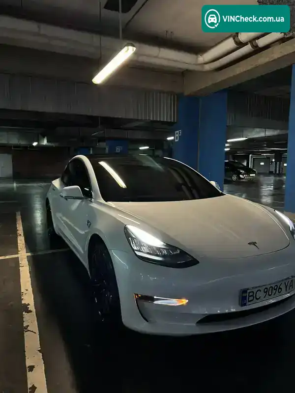 Tesla Model 3 2020, фото з оголошення 2 з 21, VIN 5YJ3E1EC5LF742889