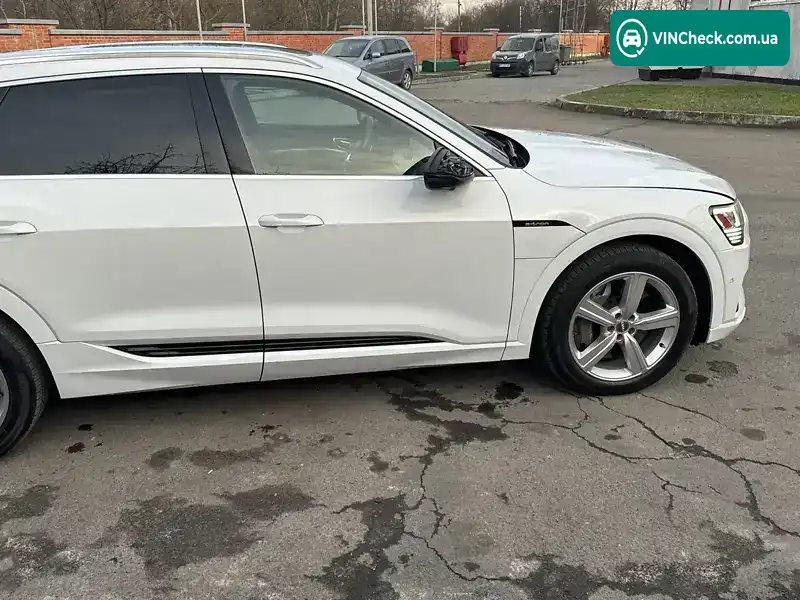Audi e-tron 2019, фото з оголошення 2 з 21, VIN WA1LAAGE2KB022584