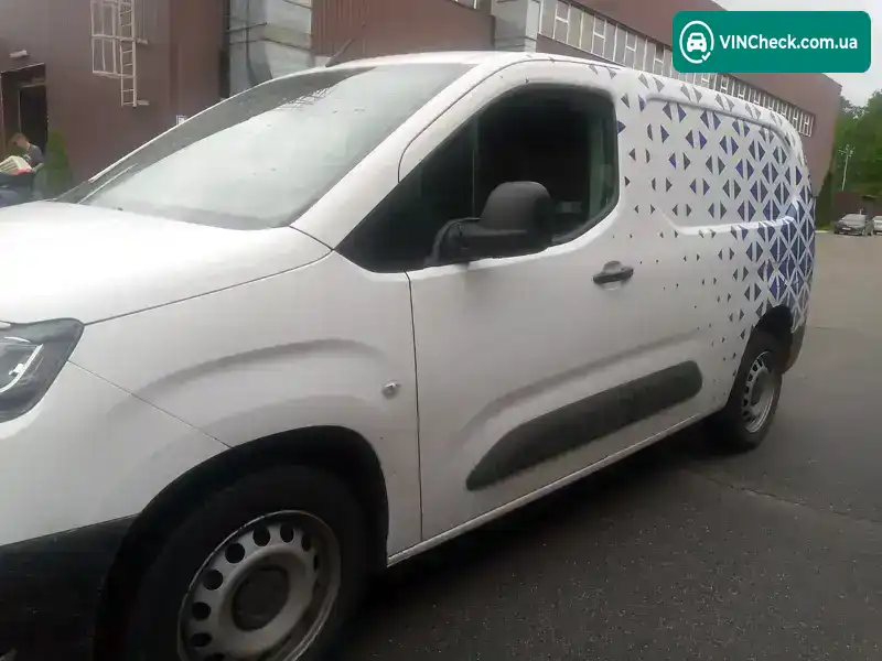 Toyota Proace City 2021, фото з оголошення 2 з 20, VIN YAREF9HPAGJ970311
