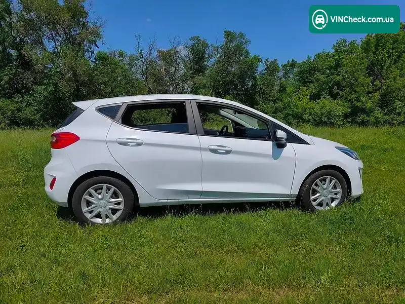Ford Fiesta 2018, фото з оголошення 2 з 10, VIN WF0JXXGAHJJY02612