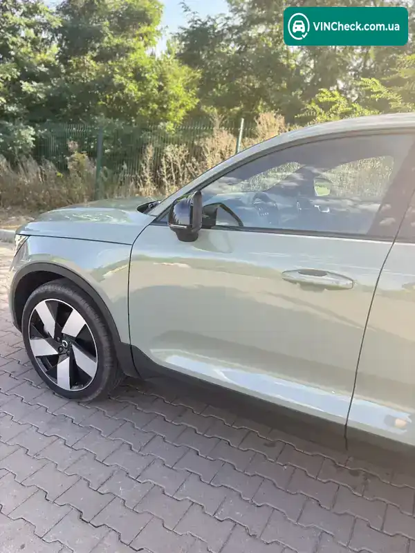 Volvo C40 Recharge 2022, фото з оголошення 1 з 21, VIN YV4ED3GM7P2045176
