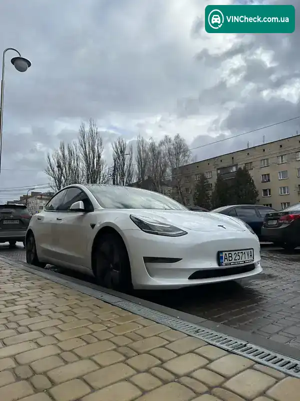 Tesla Model 3 2019, фото з оголошення 2 з 20, VIN 5YJ3E1EB8KF511944