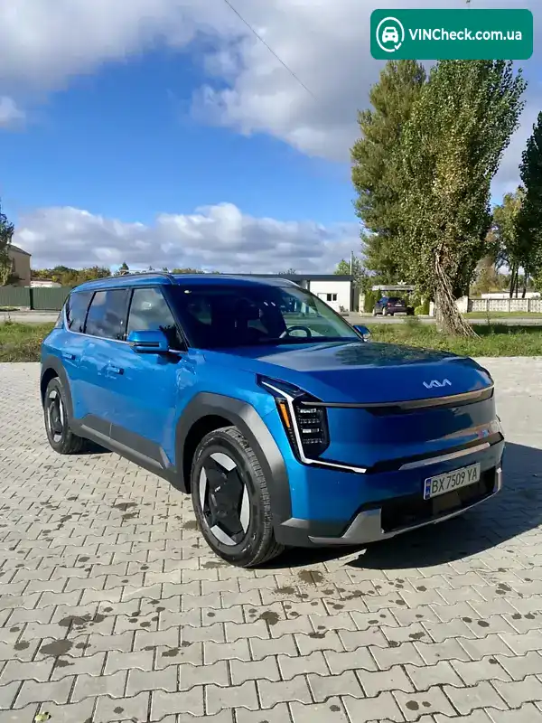 Kia EV9 2023, фото з оголошення 1 з 17, VIN KNDAFFS54R6024469