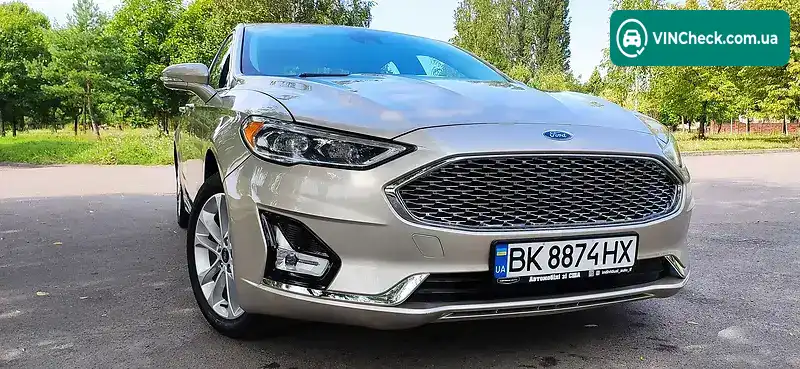 Ford Fusion 2018, фото з оголошення 1 з 20, VIN 3FA6P0SU2KR145023