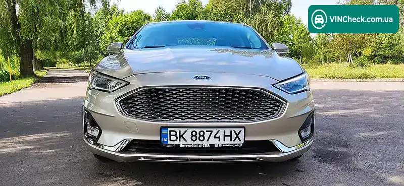 Ford Fusion 2018, фото з оголошення 2 з 20, VIN 3FA6P0SU2KR145023