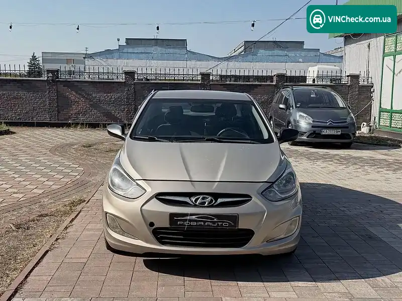 Hyundai Accent 2012, фото з оголошення 2 з 12, VIN Z94CT41CBBR012732