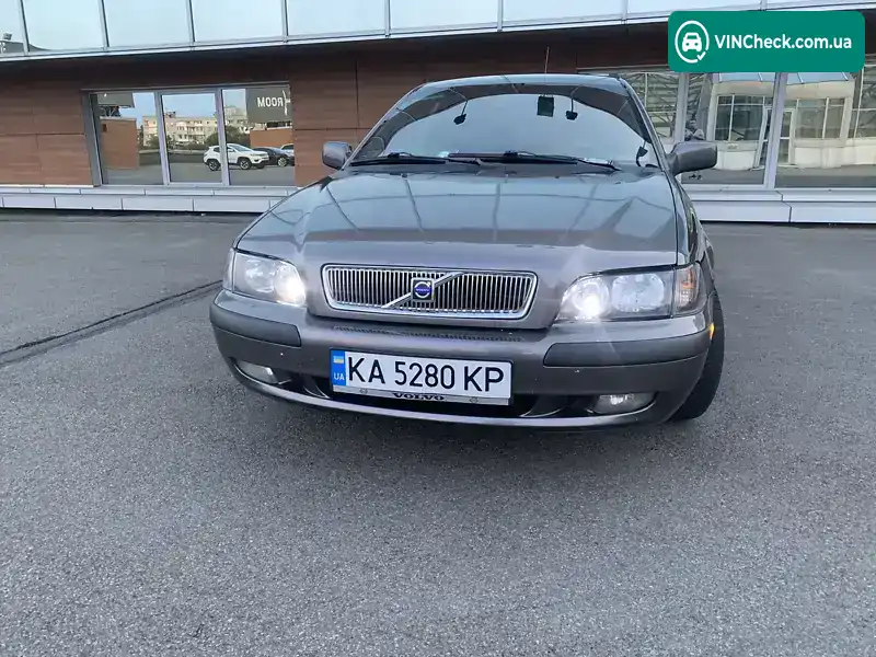 Volvo V40 2001, фото з оголошення 2 з 20, VIN YV1VW14K31F773399