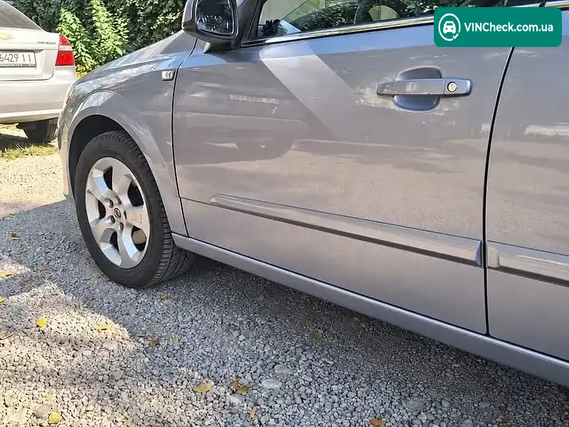 Opel Astra 2006, фото з оголошення 2 з 14, VIN W0L0AHL3565104694
