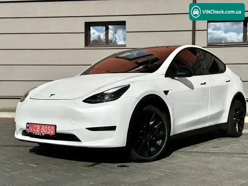 Tesla Model Y 2023, фото з оголошення 2 з 20, VIN 7SAYGDEE9PF675922