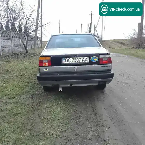 Volkswagen Jetta 1990, фото з оголошення 2 з 5, VIN WVWZZZ1GZMW002963