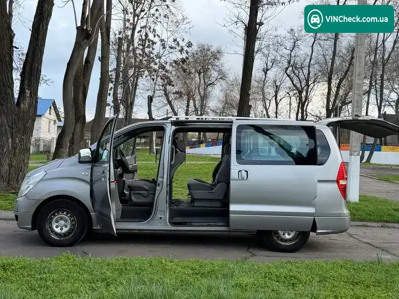 Hyundai H-1 2012, фото з оголошення 1 з 21, VIN KMHWH81JACU446253