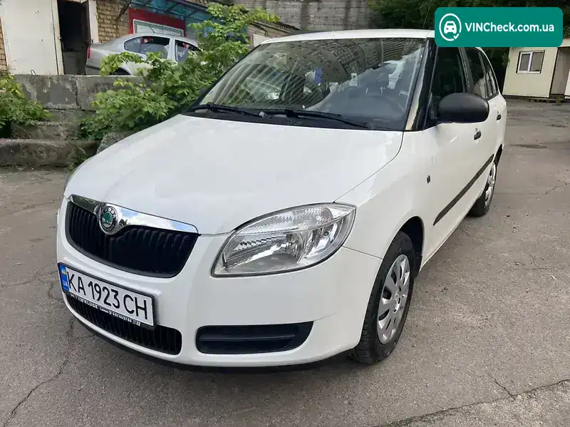Skoda Fabia 2009, фото з оголошення 2 з 20, VIN TMBFH65JXA3078955
