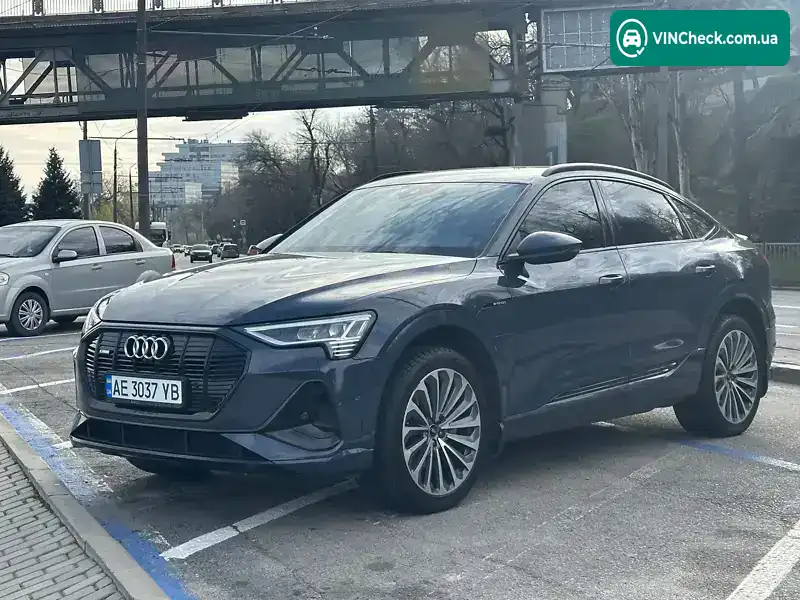 Audi e-tron 2020, фото з оголошення 1 з 21, VIN WAUZZZGE6MB015399