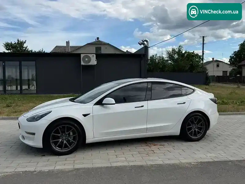 Tesla Model 3 2021, фото з оголошення 2 з 20, VIN 5YJ3E1EB4NF108306