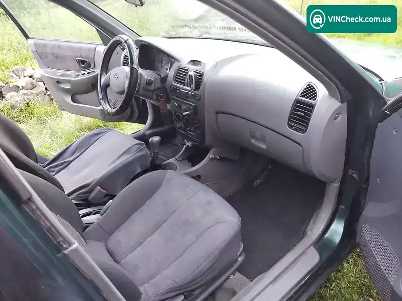 Hyundai Accent 2003, фото з оголошення 2 з 10, VIN KMHCG41GP4U520025