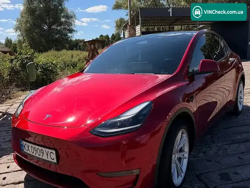 Tesla Model Y 2024, фото з оголошення 2 з 11, VIN 7SAYGDEE0RF082288