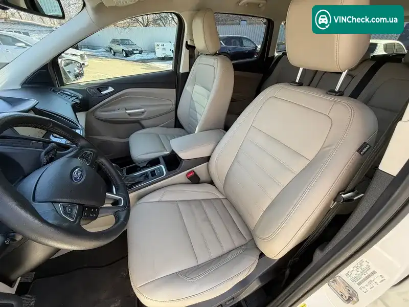 Ford Escape 2019, фото з оголошення 2 з 20, VIN 1FMCU9J9XKUB56136