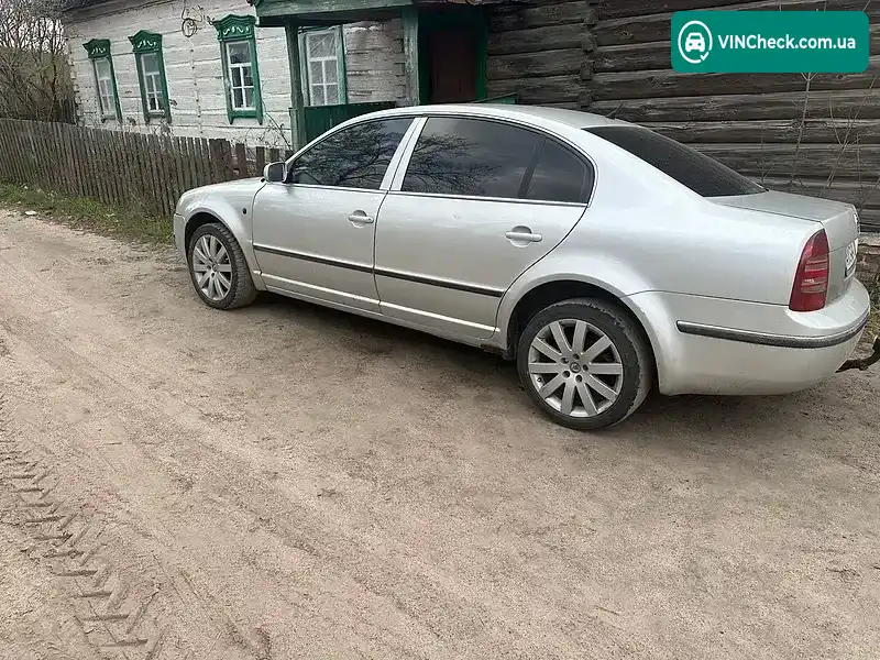 Skoda Superb 2005, фото з оголошення 2 з 5, VIN TMBBG23U55B044747