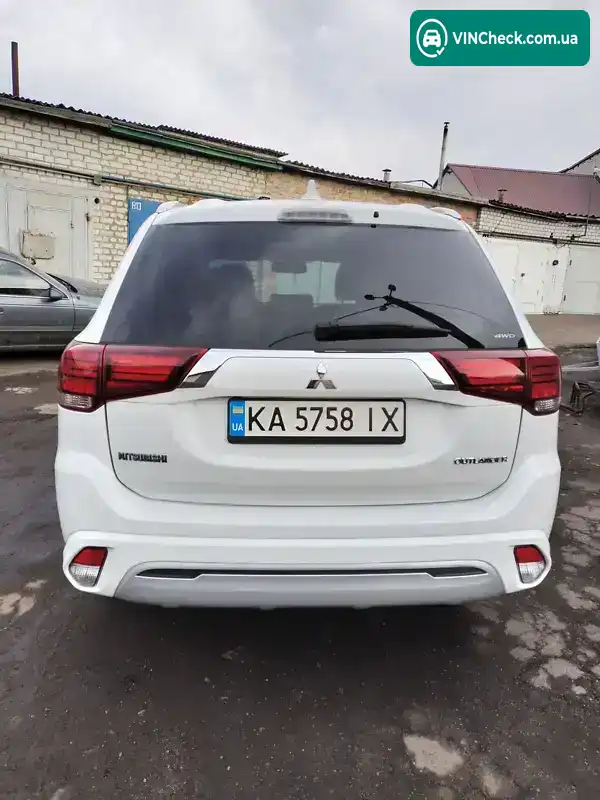 Mitsubishi Outlander 2019, фото з оголошення 1 з 21, VIN JA4J24A58KZ041632