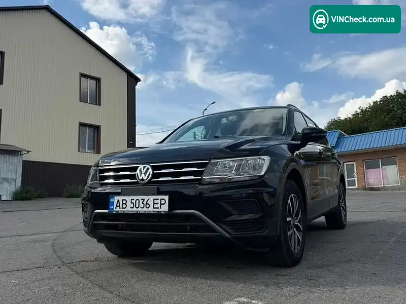 Volkswagen Tiguan 2020, фото з оголошення 2 з 15, VIN 3VV0B7AX4MM047549