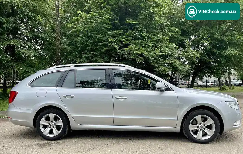 Skoda Superb 2010, фото з оголошення 1 з 20, VIN TMBJE73T9A0026808
