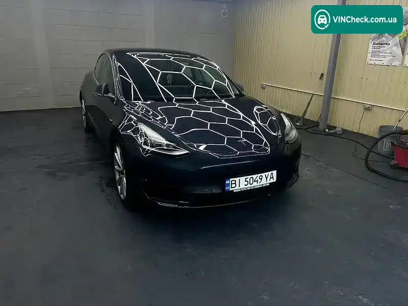 Tesla Model 3 2018, фото з оголошення 1 з 20, VIN 5YJ3E1EA5JF017675