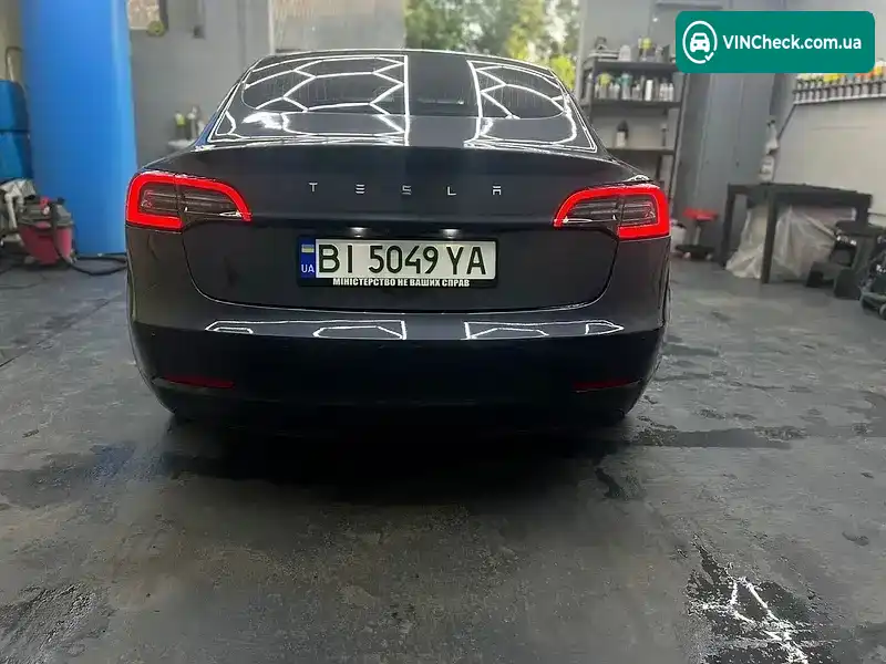 Tesla Model 3 2018, фото з оголошення 2 з 20, VIN 5YJ3E1EA5JF017675