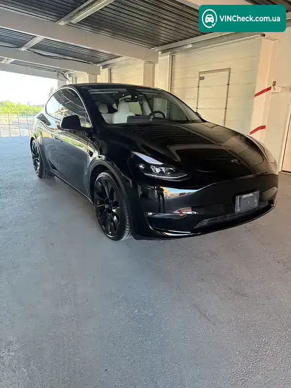 Tesla Model Y 2023, фото з оголошення 1 з 8, VIN 7SAYGDEF8PF921996