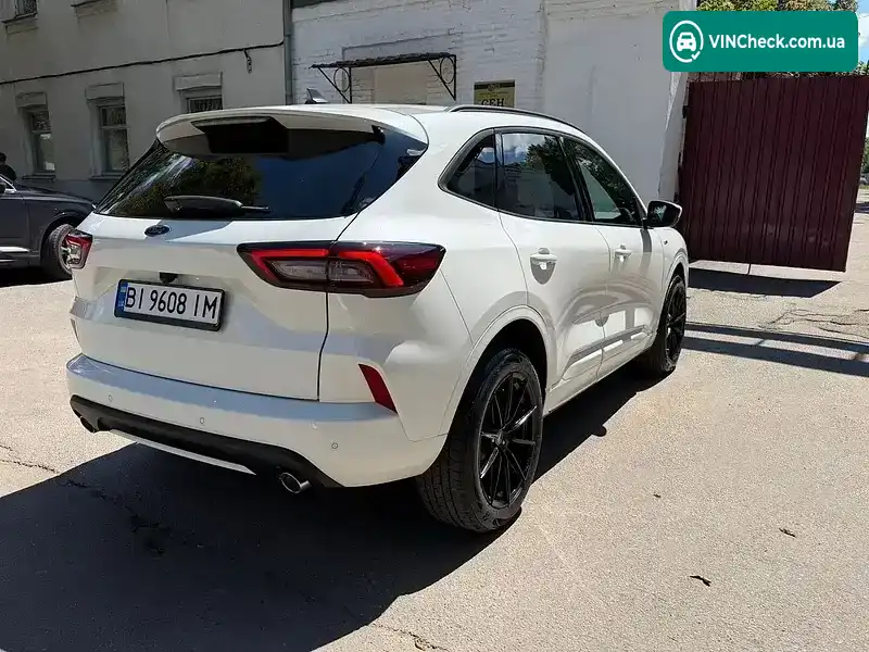 Ford Escape 2023, фото з оголошення 2 з 20, VIN 1FMCU9PA6PUB45840