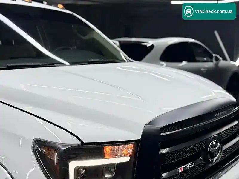 Toyota Tundra 2010, фото з оголошення 2 з 21, VIN 5TFRU5F14BX024935