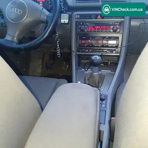 Audi A4 2004, фото з оголошення 2 з 9, VIN WAUZZZ8E85A085895