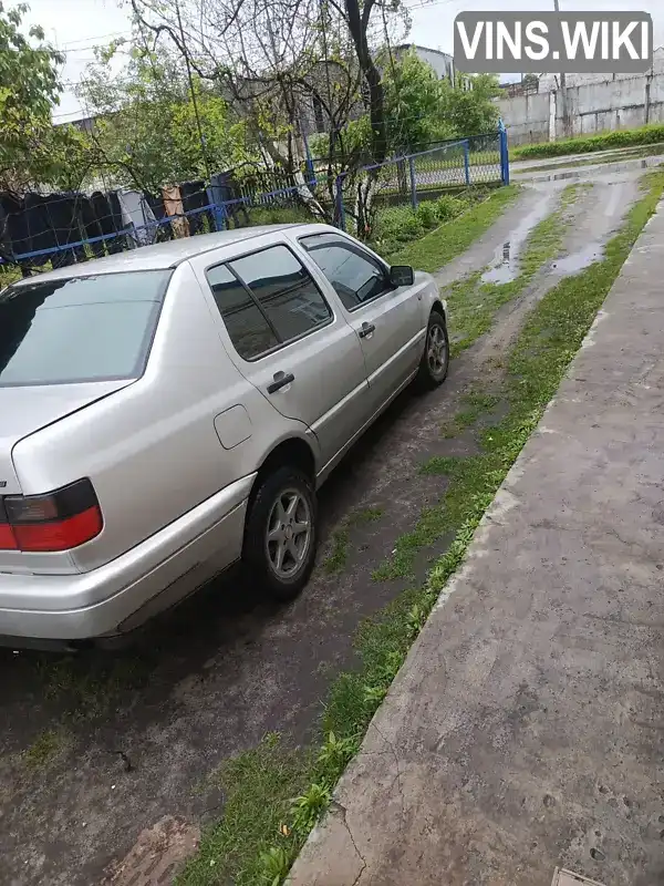 Volkswagen Vento 1997, фото з оголошення 2 з 9, VIN WVWZZZ1HZVW097848