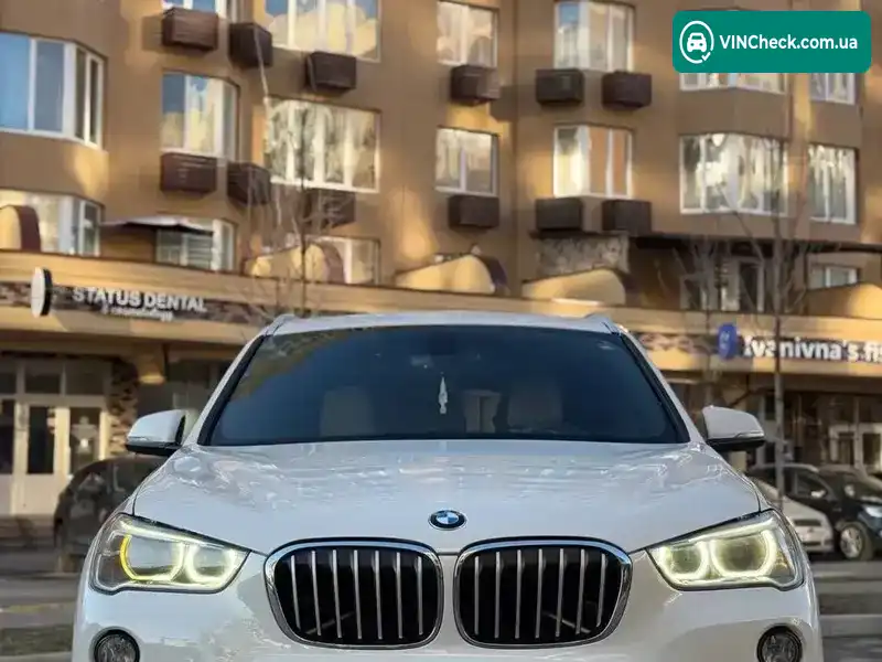 BMW X1 2018, фото з оголошення 2 з 20, VIN WBXHU7C30J5L04877