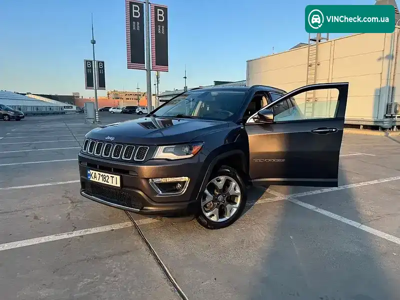 Jeep Compass 2019, фото з оголошення 1 з 10, VIN 3C4NJDCB3KT775504
