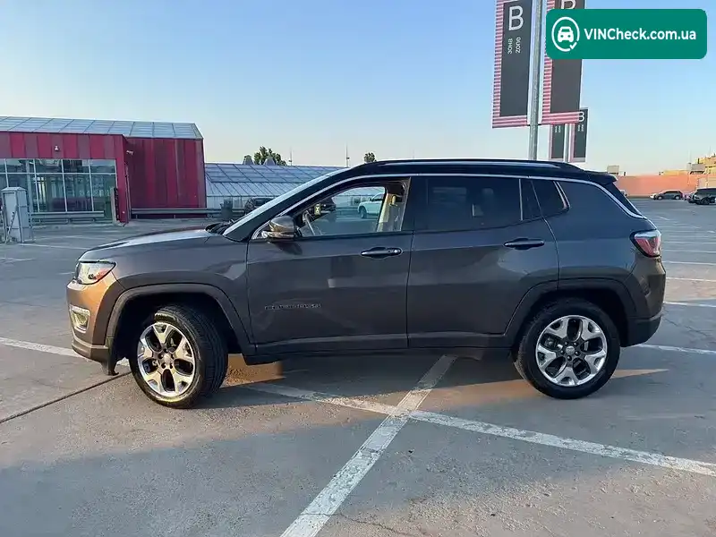 Jeep Compass 2019, фото з оголошення 2 з 10, VIN 3C4NJDCB3KT775504